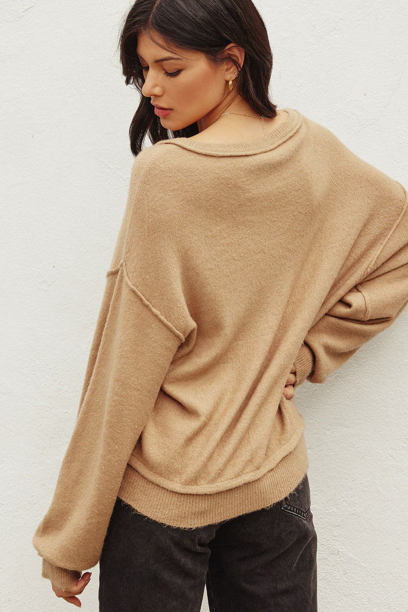 SLOUCHY PULLOVER SWEATER - CAMEL