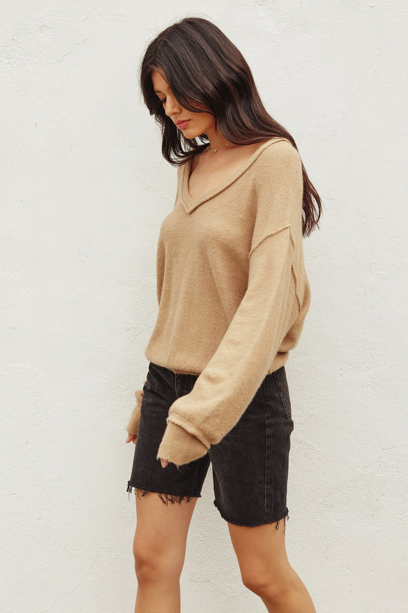 SLOUCHY PULLOVER SWEATER - CAMEL