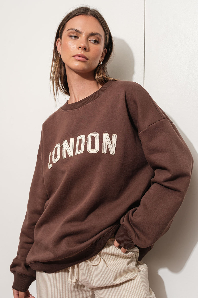 LONDON APPLIQUE SWEATSHIRT - BROWN