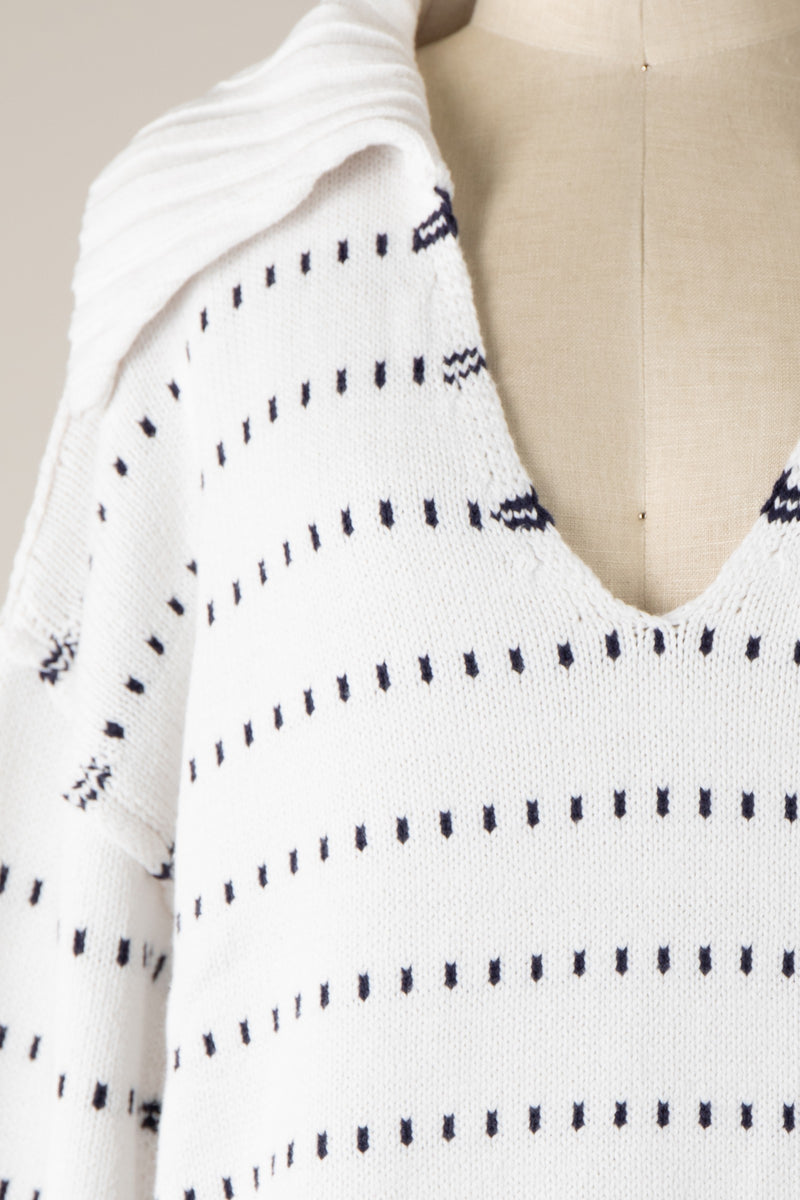 DOTTED LINE PATTERN SWEATER - IVORY/NAVY