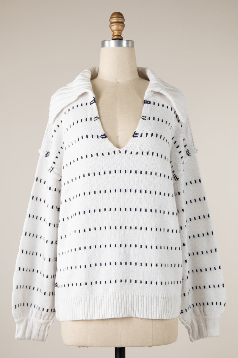 DOTTED LINE PATTERN SWEATER - IVORY/NAVY