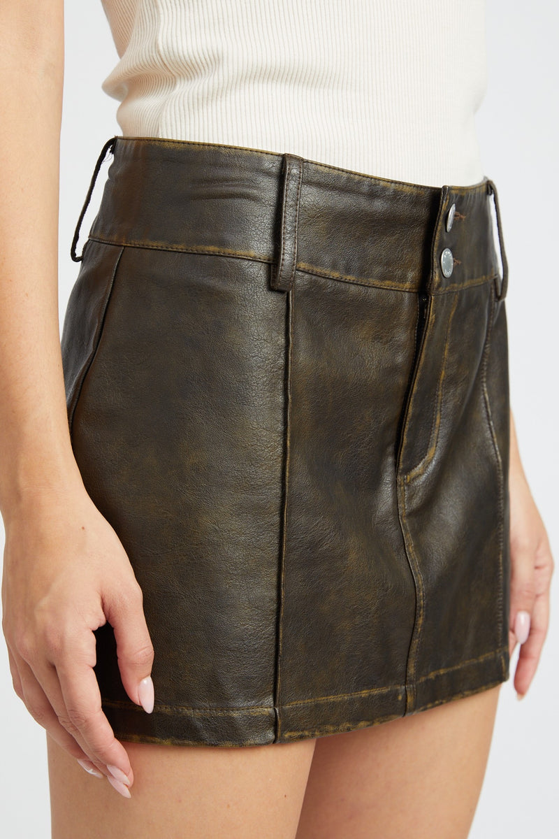 EXPOSED SEAM FAUX LEATHER MINI SKIRT - BROWN