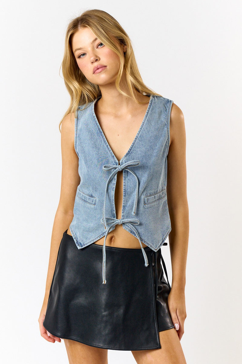 TIE FRONT DENIM VEST - LT DENIM