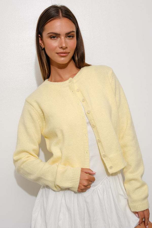 BASIC BUTTON DOWN CARDIGAN - LIGHT YELLOW