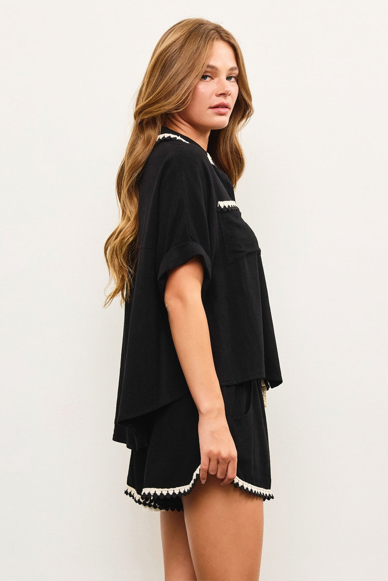 EMBROIDERED SHORT SLEEVE BUTTON DOWN - BLACK