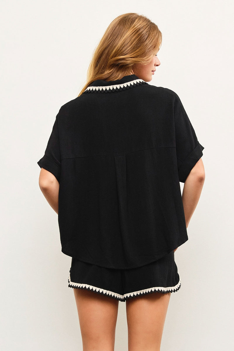 EMBROIDERED SHORT SLEEVE BUTTON DOWN - BLACK