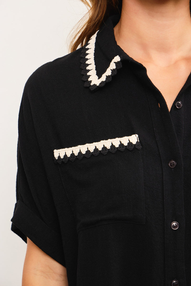 EMBROIDERED SHORT SLEEVE BUTTON DOWN - BLACK