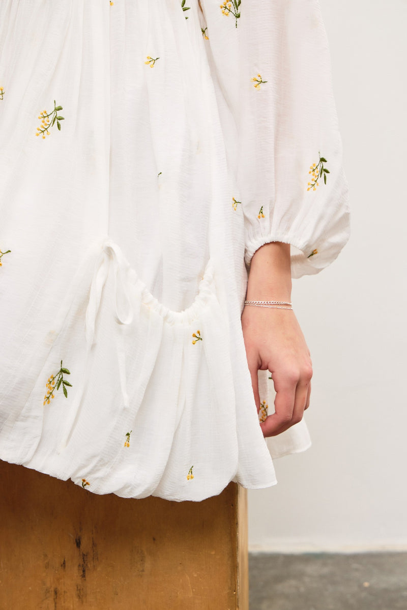 EMBROIDERED FLOWER DRESS - OFF WHITE