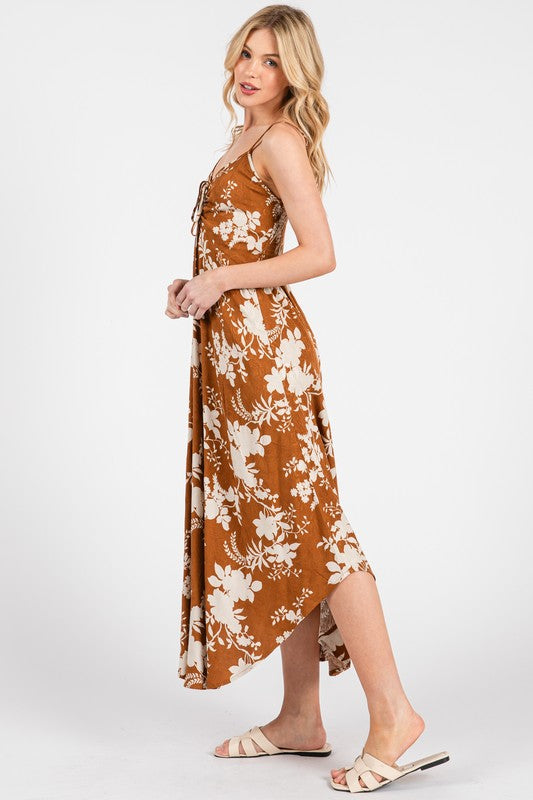 FLORAL PRINT RUCHED SLIP DRESS - CARAMEL