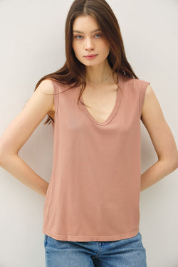 CAP SLEEVE SCOOP NECK TEE - CARAMEL
