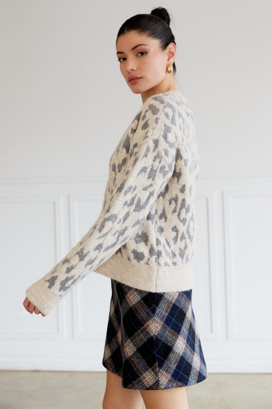 BUTTON FRONT LEOPARD CARDIGAN - BEIGE
