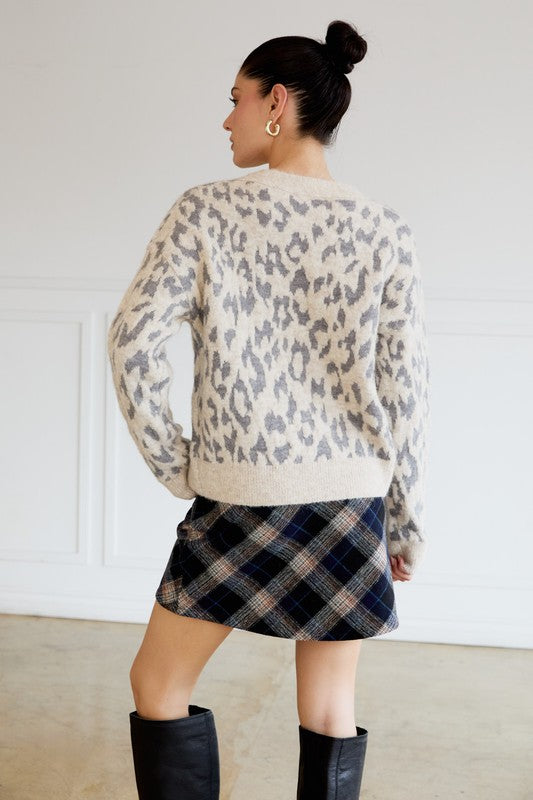 BUTTON FRONT LEOPARD CARDIGAN - BEIGE