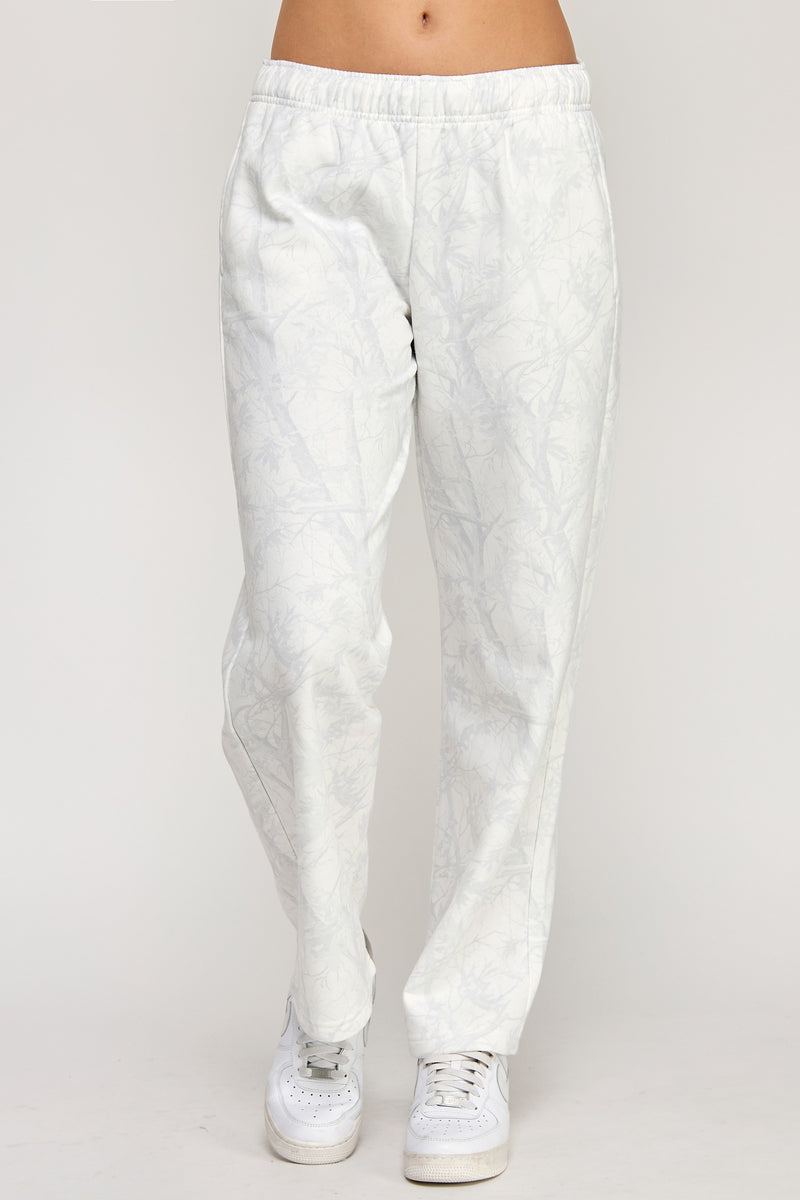 STRAIGHT LEG CAMO SWEATPANTS - WHITE CAMO