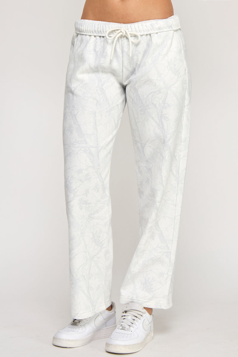 STRAIGHT LEG CAMO SWEATPANTS - WHITE CAMO