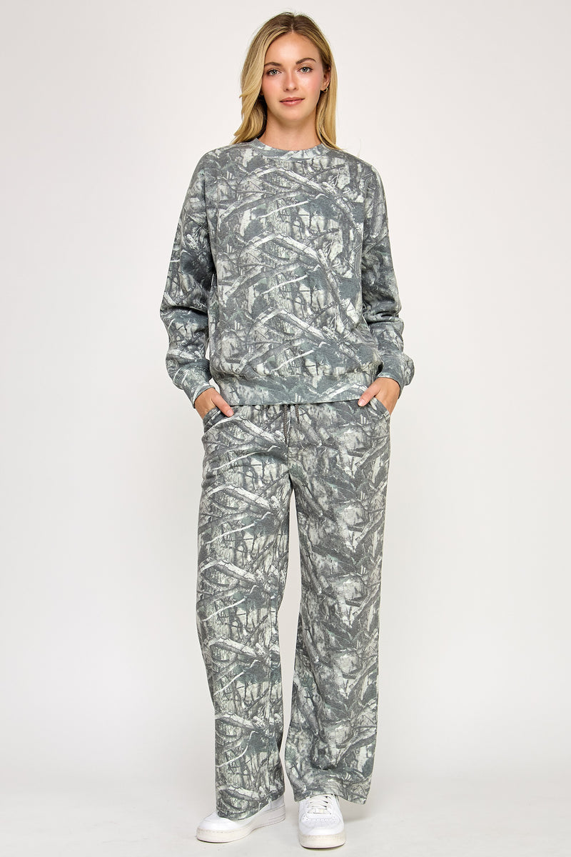 RELAXED FIT CAMO CREW NECK SWEATSHIRT - OLIVE CAMO