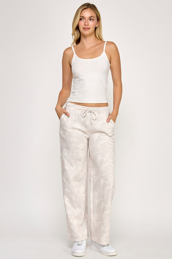 STRAIGHT LEG CAMO SWEATPANTS - BEIGE CAMO