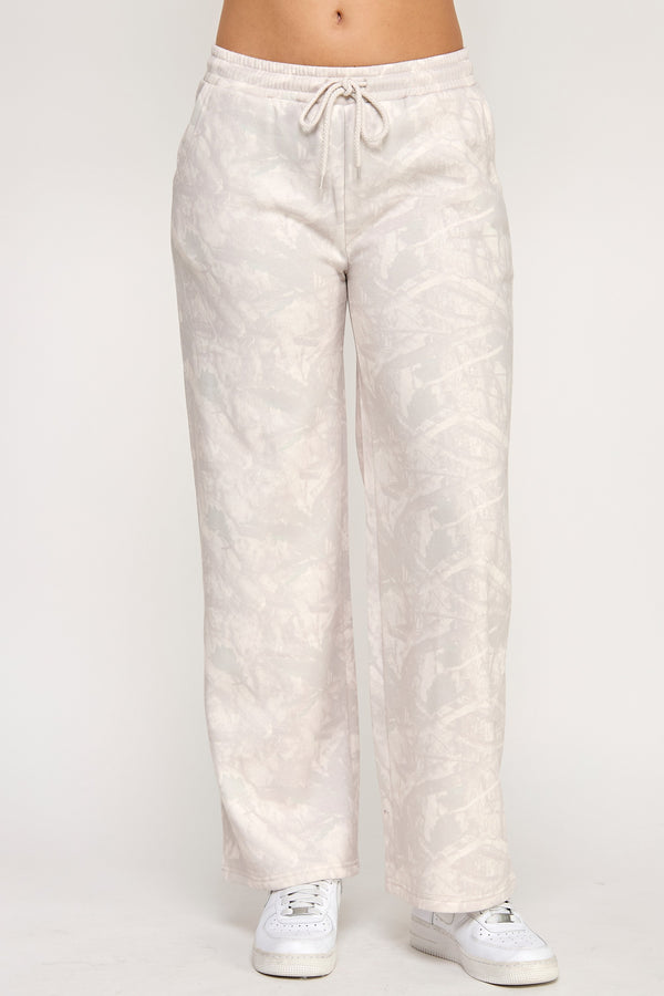 STRAIGHT LEG CAMO SWEATPANTS - BEIGE CAMO