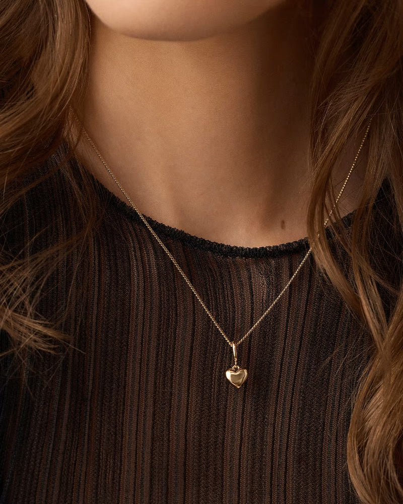 GORJANA AMOUR HELIUM HEART PARKER CHARM - GOLD