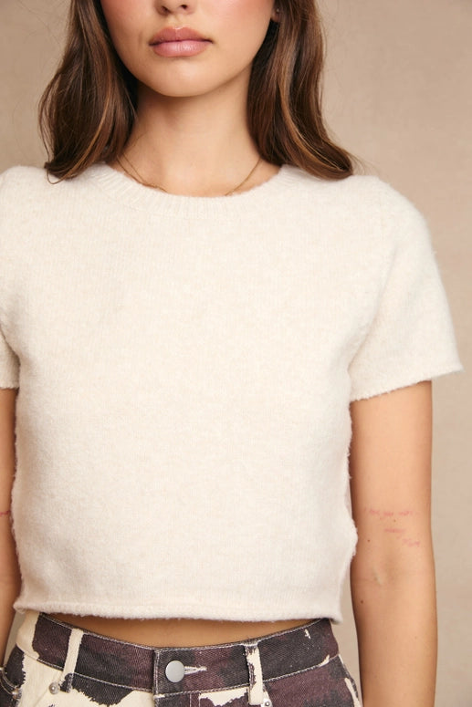 SHORT SLEEVE CROPPED SWEATER TOP - CREAM