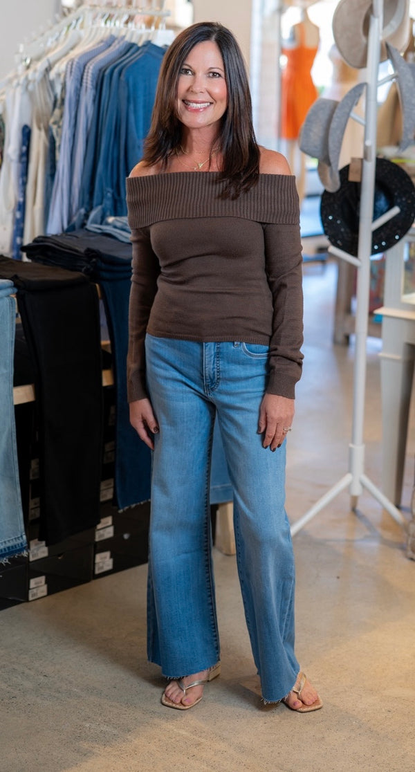 KNIT FITTED OFF SHOULDER TOP - MOCHA