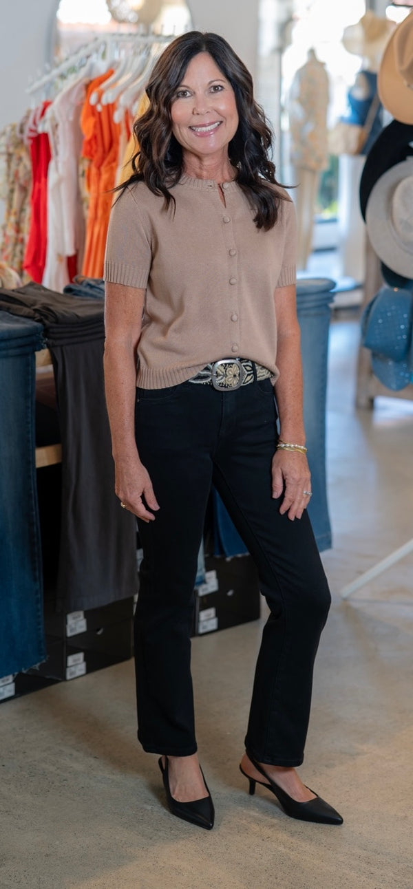 MID RISE CROP STRAIGHT JEANS - BLACK