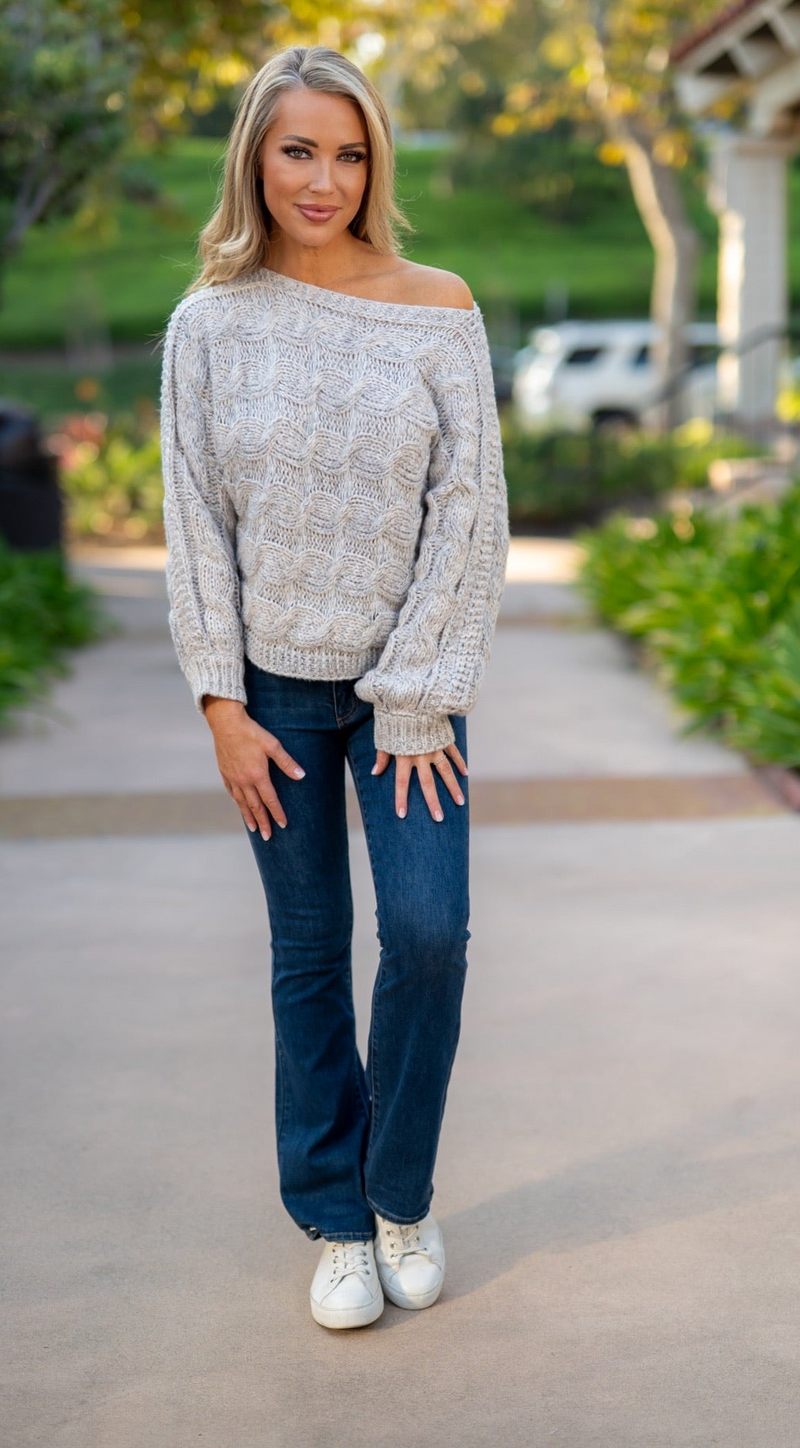 BRAID KNIT COZY SWEATER - BEIGE MULTI
