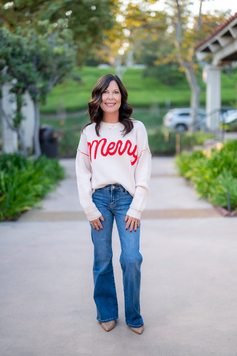 "MERRY" SAYING SWEATER - CREAM
