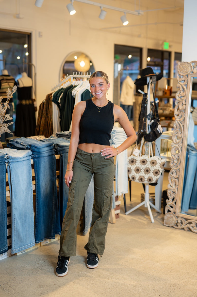 RAW EDGE CROPPED TANK TOP - BLACK