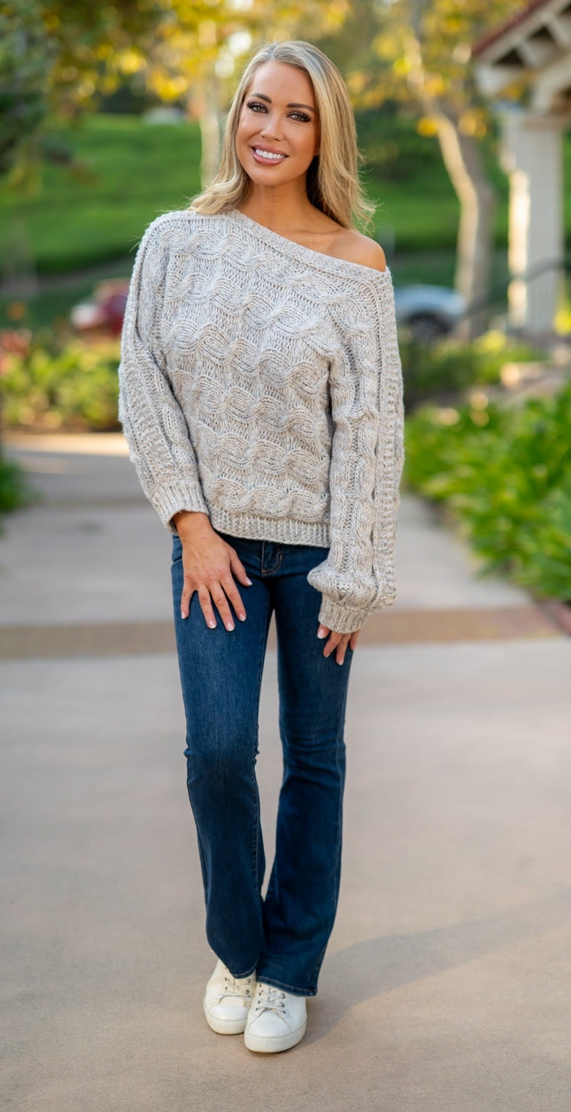 BRAID KNIT COZY SWEATER - BEIGE MULTI