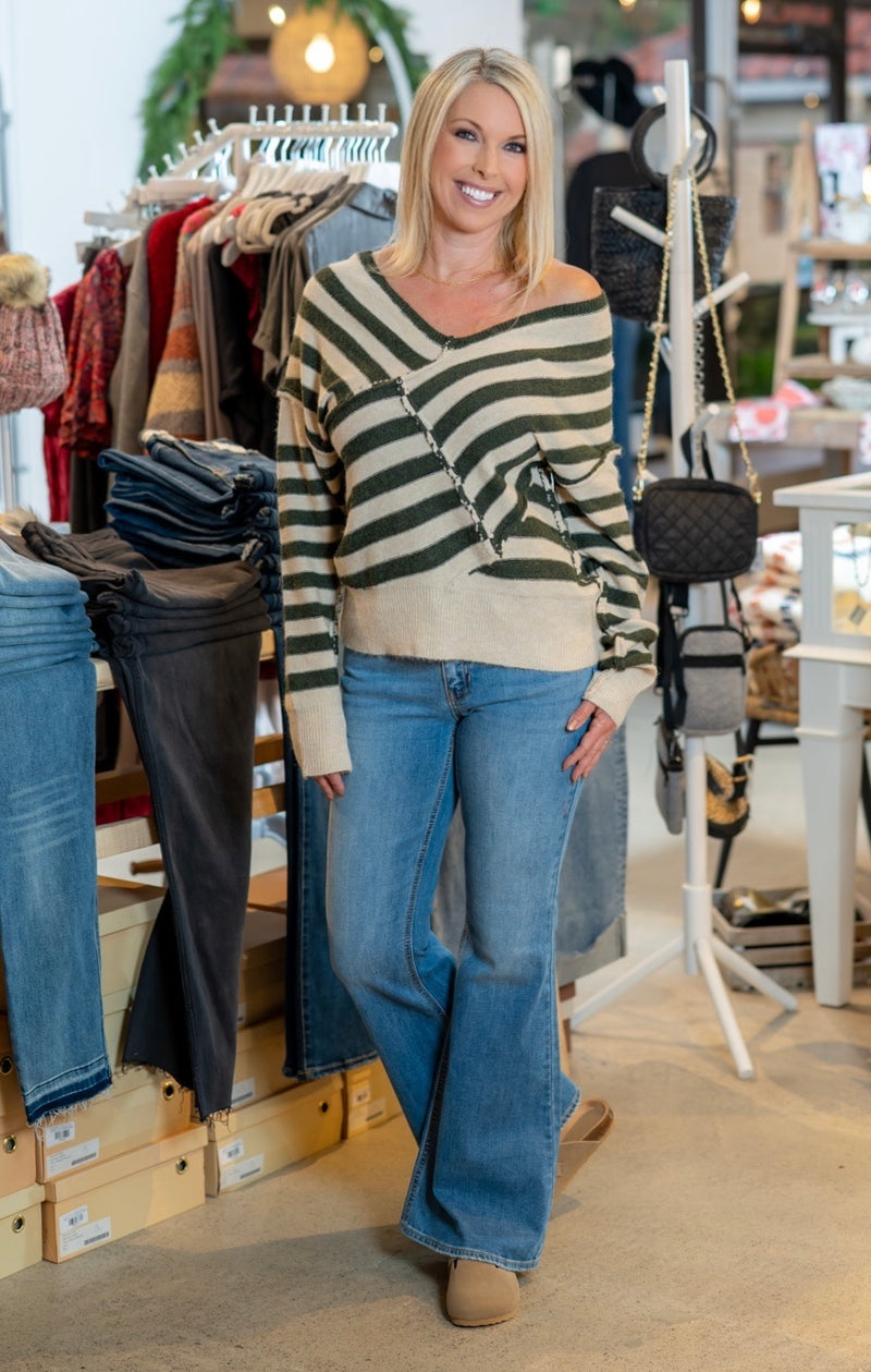 STRIPED CROSS OVERLAPPED SWEATER - OLIVE/OATMEAL