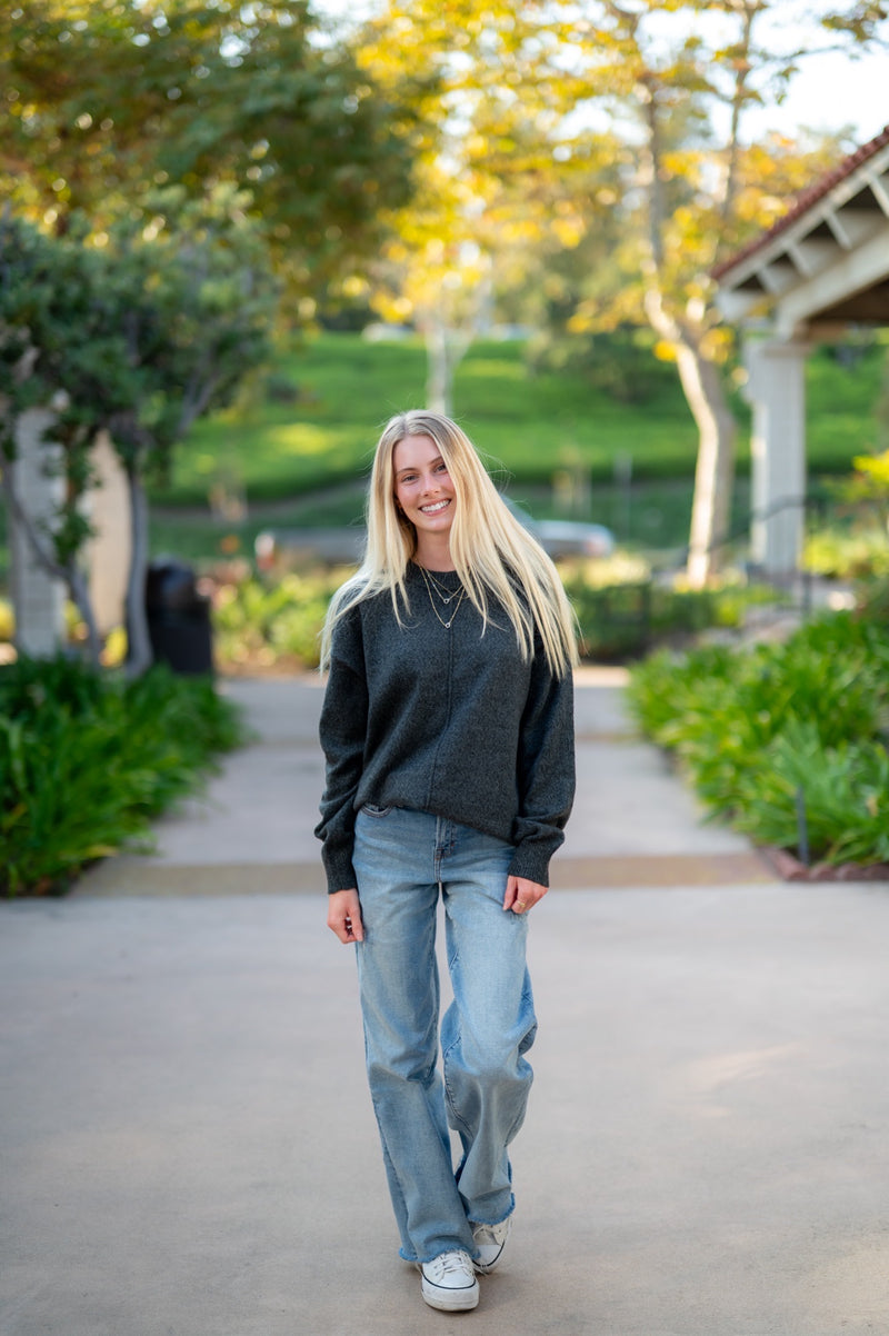 FRONT SEAM CREW NECK SWEATER - CHARCOAL