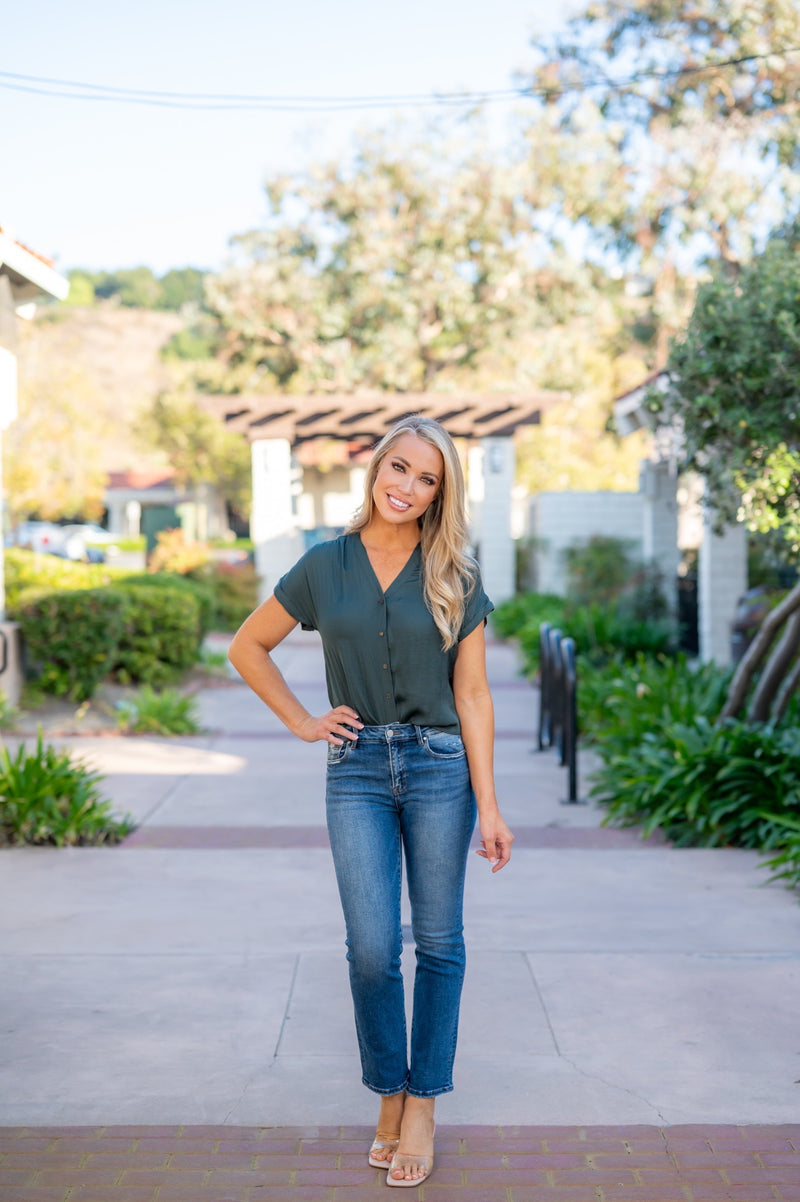 SHORT SLEEVE BUTTON FRONT BLOUSE - FOREST GREEN