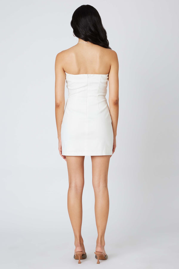 TWIST FRONT STRAPLESS MINI DRESS - WHITE