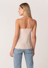 LOVE NOTES Xia Contrast Lace Trim Cami Top in Peach