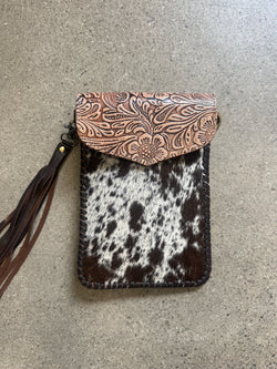 WESTERN COWHIDE PHONE CROSSBODY BAG - BROWN