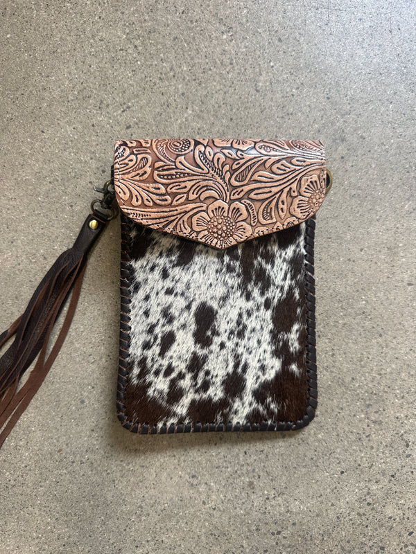WESTERN COWHIDE PHONE CROSSBODY BAG - BROWN