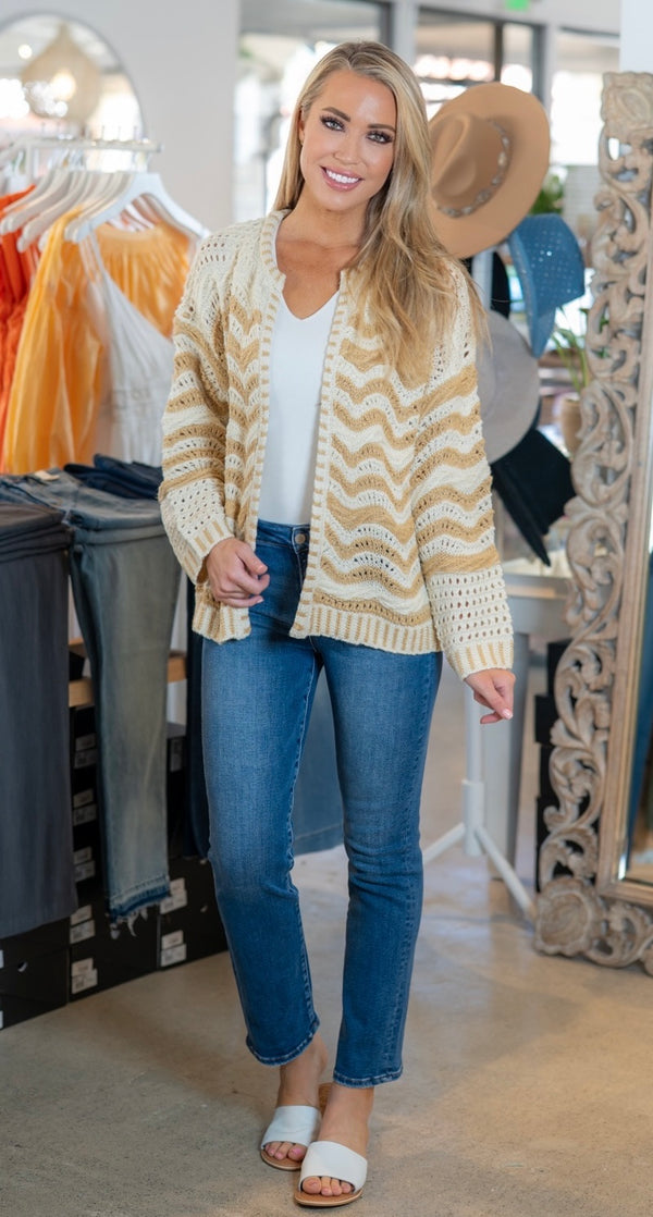 WAVE PATTERN SWEATER CARDIGAN - BEIGE