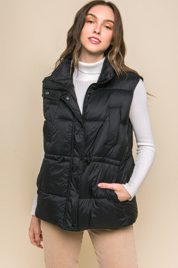 PUFFER VEST WITH WAIST TOGGLES - BLACK