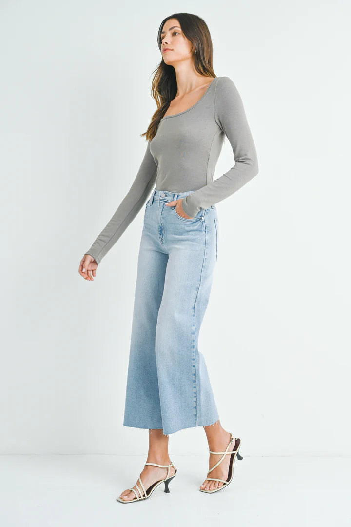 RAW HEM WIDE LEG JEANS - LT DENIM