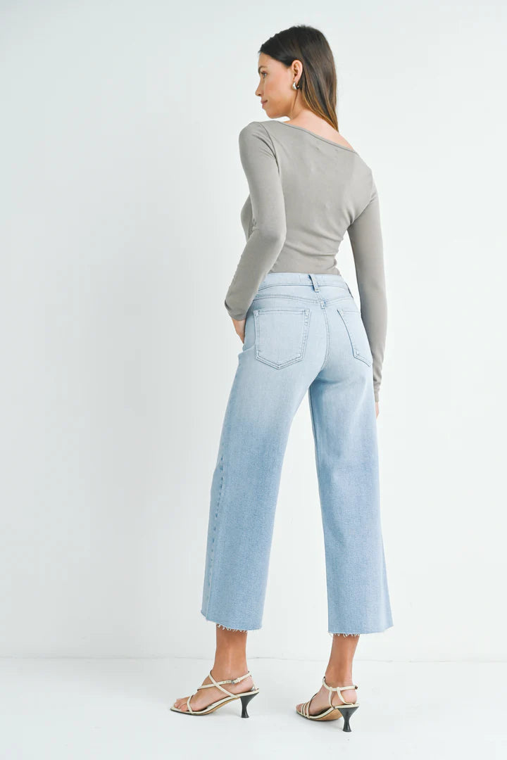 RAW HEM WIDE LEG JEANS - LT DENIM