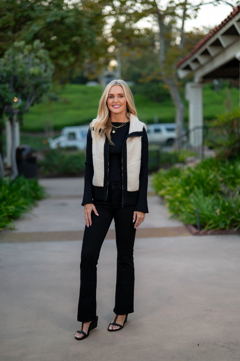 ELAN LONG SLEEVE CREWNECK TOP - BLACK