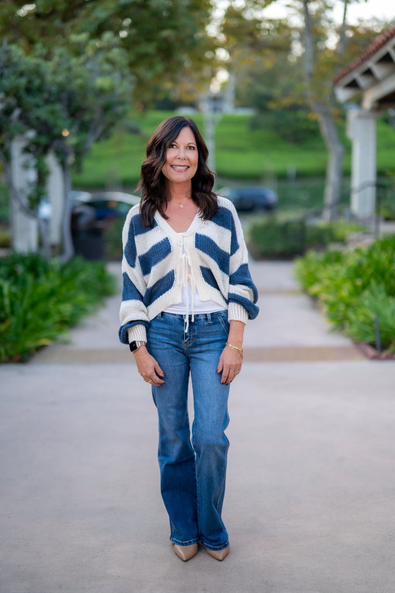 STRIPED FRONT TIE CARDIGAN - CREAM/NAVY