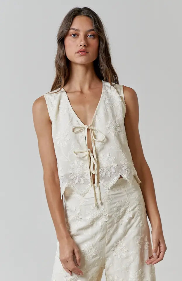 EMBROIDERED FRONT TIE TOP - NATURAL