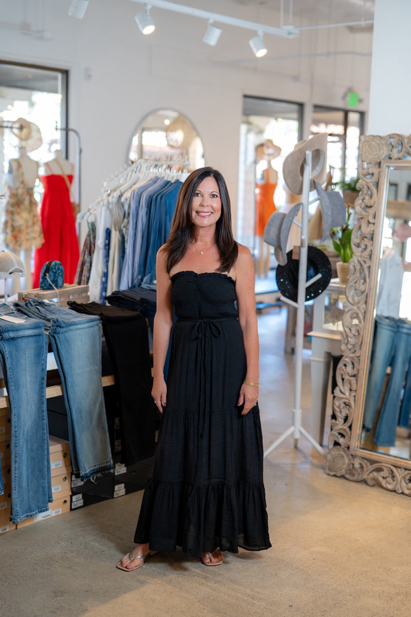 SMOCKED STRAPLESS MAXI DRESS - BLACK