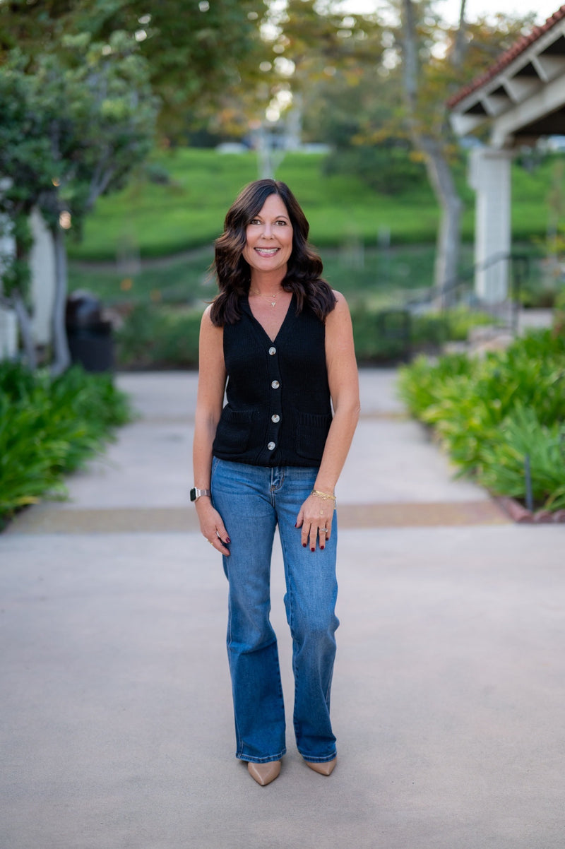 MEREDITH SWEATER VEST - BLACK