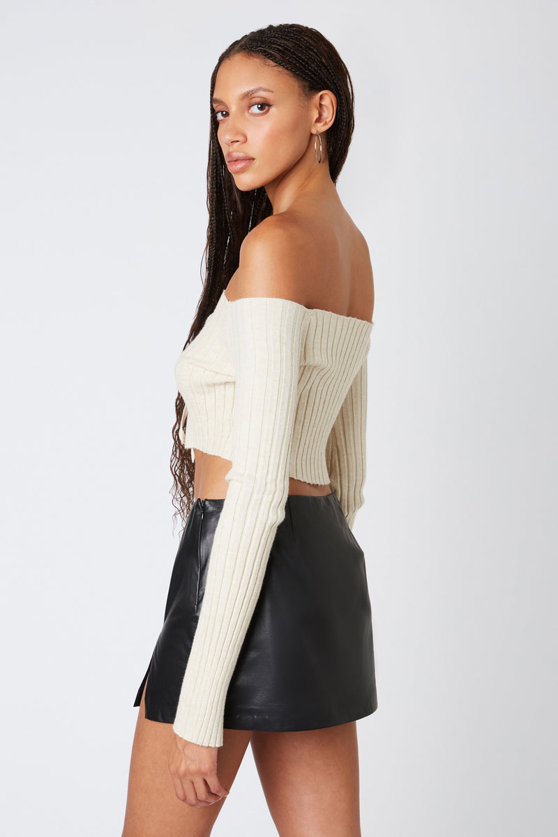 FAUX LEATHER MINI SKIRT - BLACK