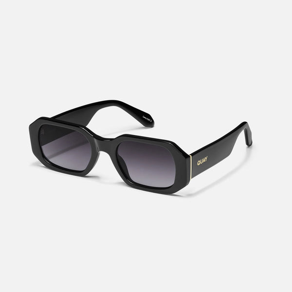 QUAY HYPED UP SUNGLASSES - BLACK/SMOKE