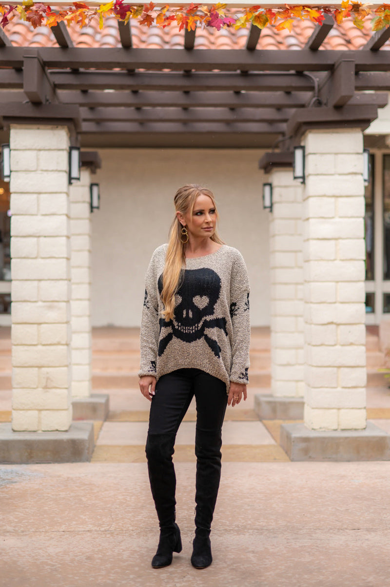 SKULL PRINT KNIT SWEATER - BEIGE/BLACK