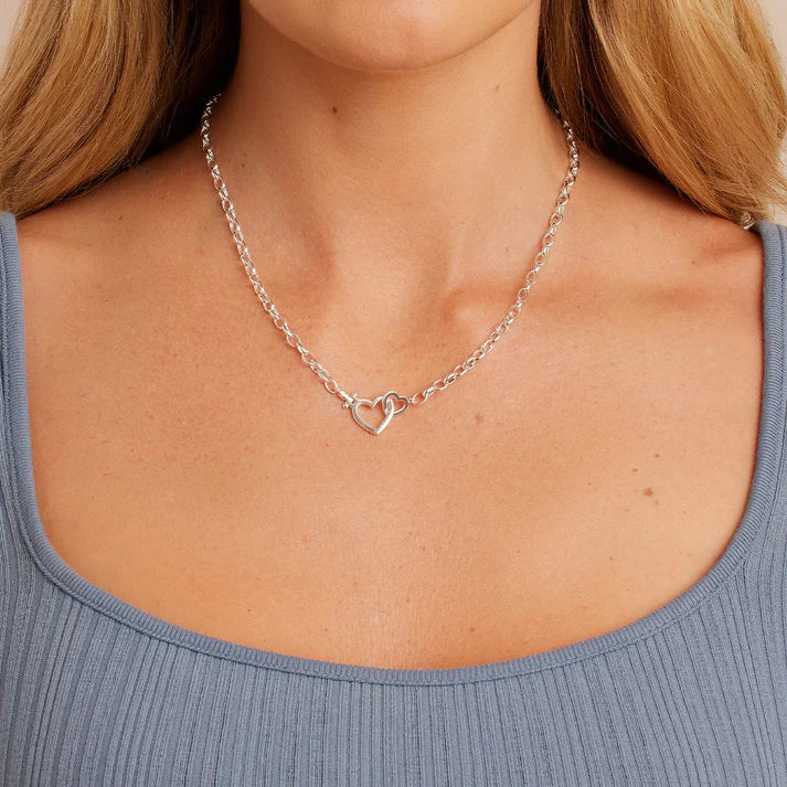 GORJANA PARKER HEART NECKLACE - SILVER – CAllie Girl Boutique GORJANA PARKER HEART NECKLACE - SILVER – CAllie Girl Boutique