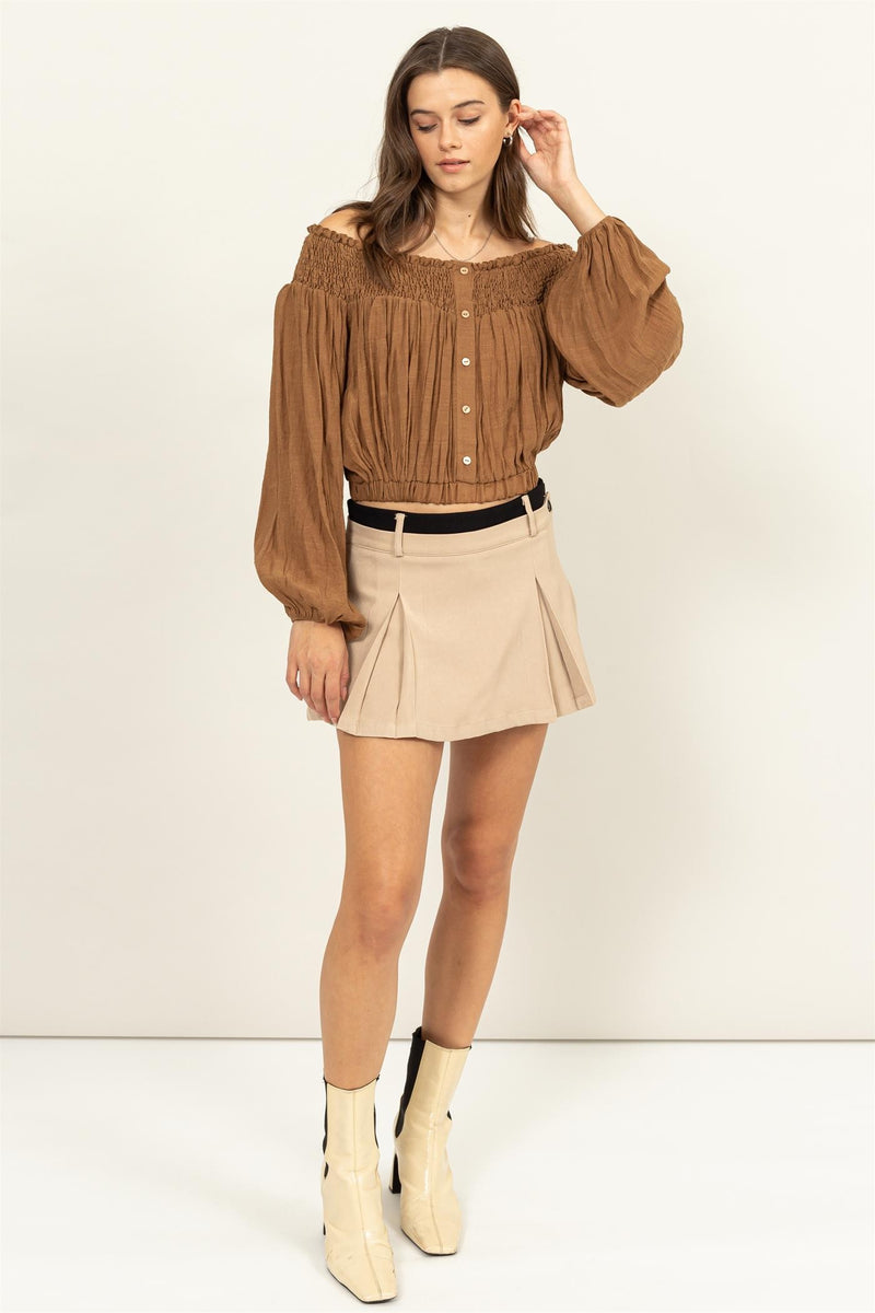 OFF THE SHOULDER SMOCKED BLOUSE - CAMEL